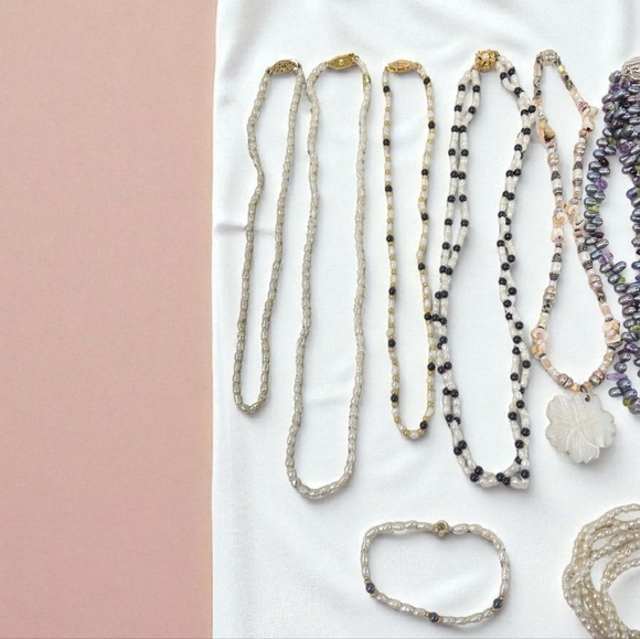 Grandma, s 14 Piece Lot of Assorted Genuine Pearl Seed Pearl Necklaces/Bracelets - Picture 7 of 17